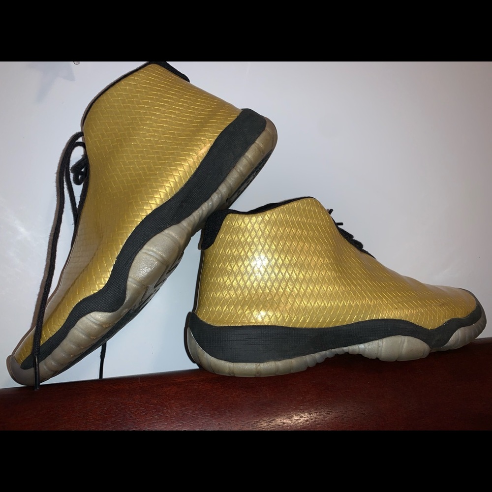 Jordan Future Gold (GS size 6.0)